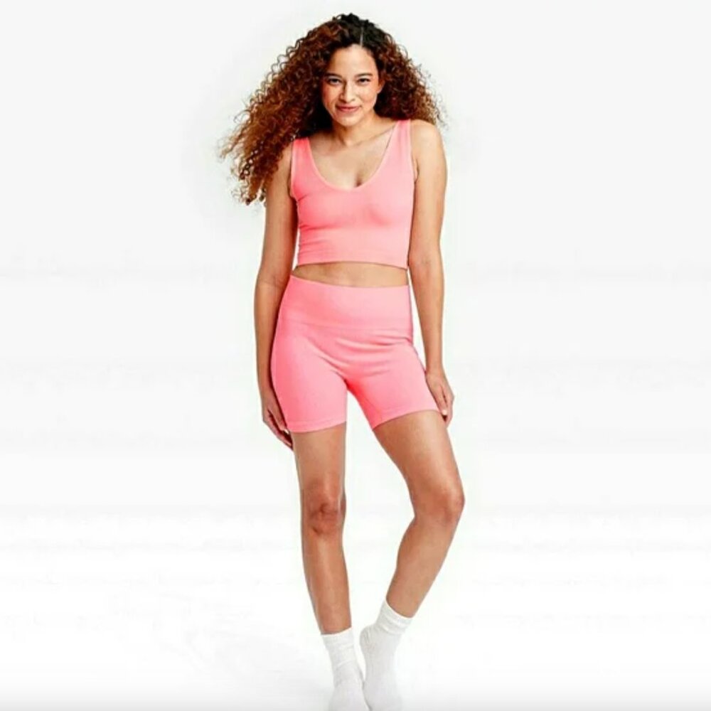 Colsie Women’s Ribbed Seamless Reversible Tank Top Neon Coral Size Medium